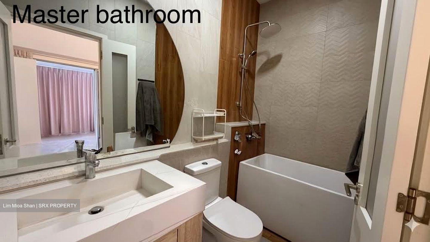 Casa Cambio (D19), Condominium #569073321